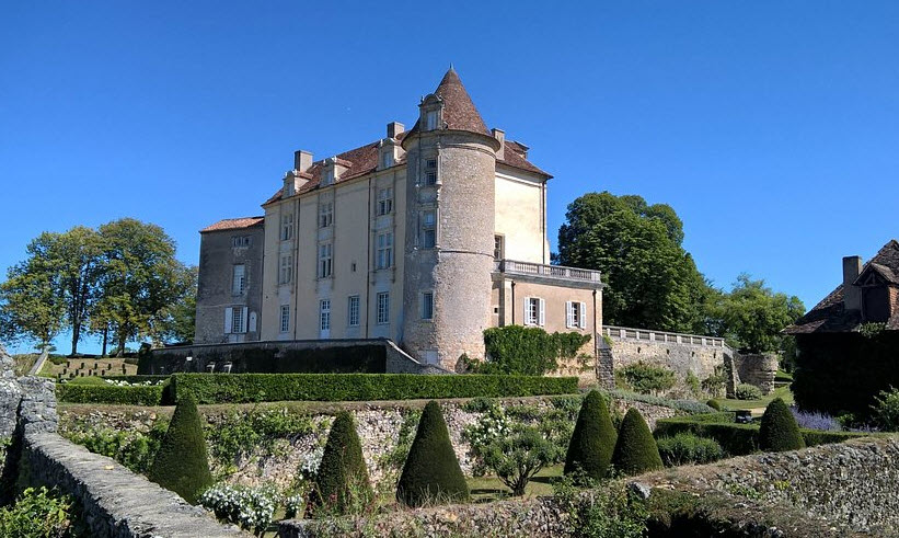Château des duc Montréal, France
